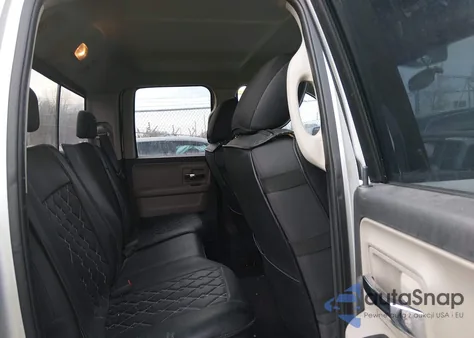 2010 Dodge Ram 1500 Slt/Sport/Trx z USA, uszkodzony, nr VIN 1D7RV1GTXAS187340